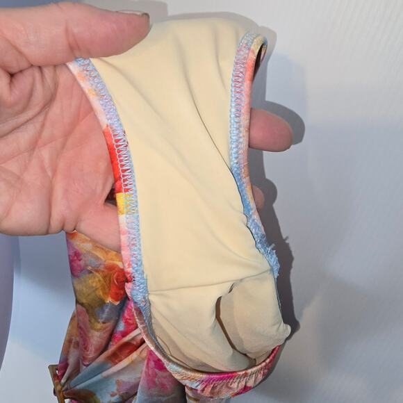 L'Agence Lisa Soft Cloud One Piece Swimsuit Floral Deep V Pearl Buckle Small NEW - Picture 6 of 9